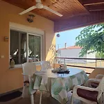 度假居 Spyros Comfy And Cool Place Karianí