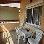 Spyros Comfy And Cool Place 度假居