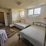Spyros Comfy And Cool Place 度假居 *