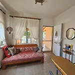 Spyros Comfy And Cool Place 度假居 *