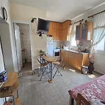 度假居 Spyros Comfy And Cool Place Karianí