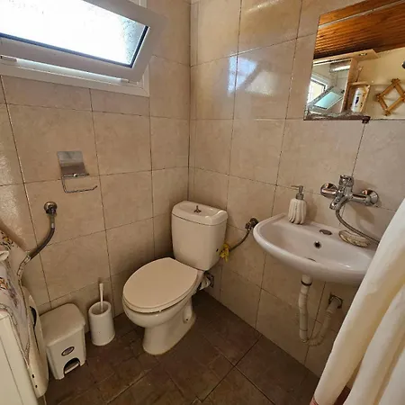 Spyros Comfy And Cool Place