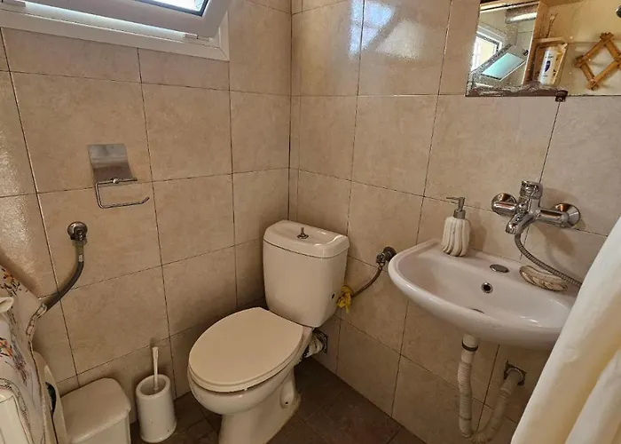 Spyros Comfy&cool Place